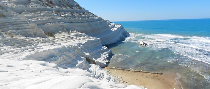 Taxi, arrivare a Scala dei turchi e tornare? Ci vogliono almeno 70 euro