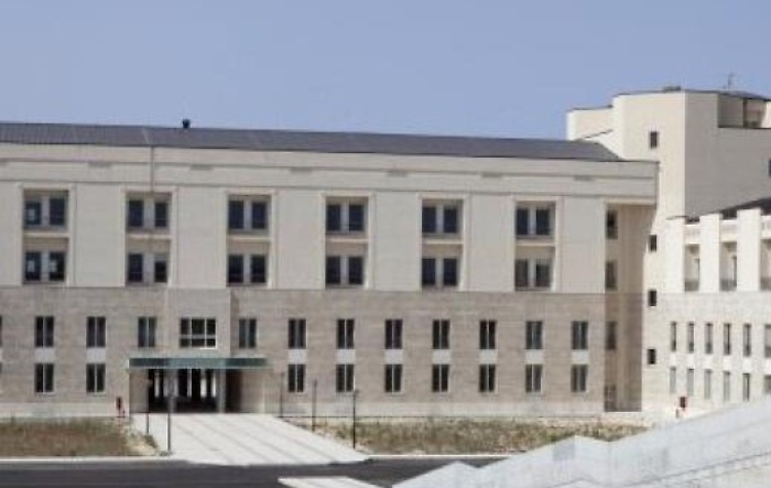 Ragusa, nell'ospedale intitolato a Papa Wojty&#322;a non ci sono crocifissi