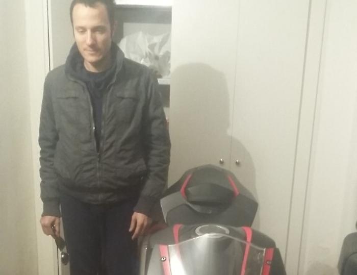 Simone Cardillo, il prof ipovedente che su un'Honda Cbr sfida la disabilit&agrave; a130 k/h