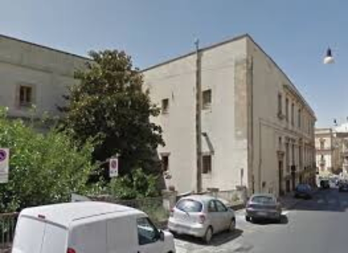 Vizzini, tenta di aggredire medico di turno al Punto di primo intervento