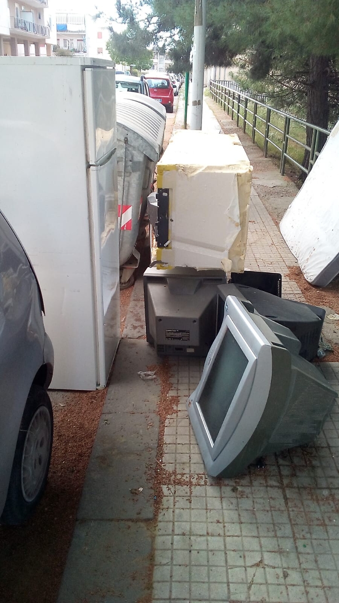Caltanissetta: aumentano i rifiuti elettronici e nessuno gli ritira