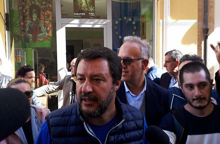 Salvini: &laquo;Voglio processo per guardare in faccia i giudici di Catania&raquo;