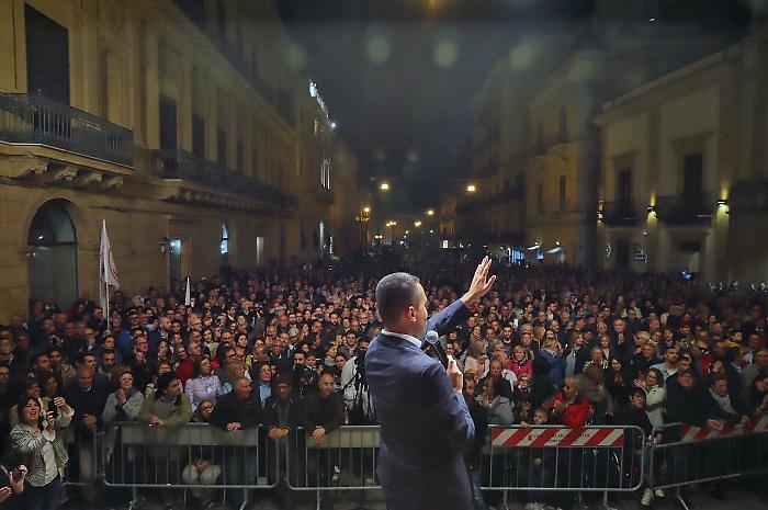 Elezioni, Di Maio torna in Sicilia: bacchetta la Lega e stuzzica Salvini