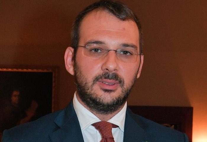 Giornalista Borrometi mangia tonno al ristorante e finisce in ospedale insieme alla scorta