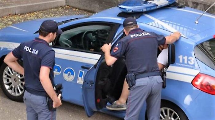 Una discussione fastidiosa e le botte: romeno di 41 anni denunciato da Ps