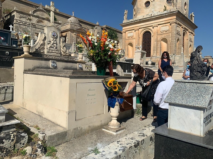 La salma del par&agrave; Scieri rientrata e tumulata nel cimitero di Noto