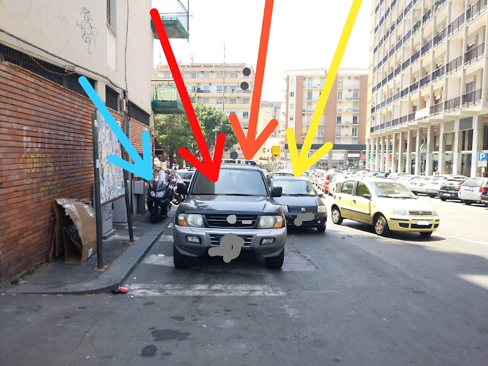 Catania: parcheggio selvaggio