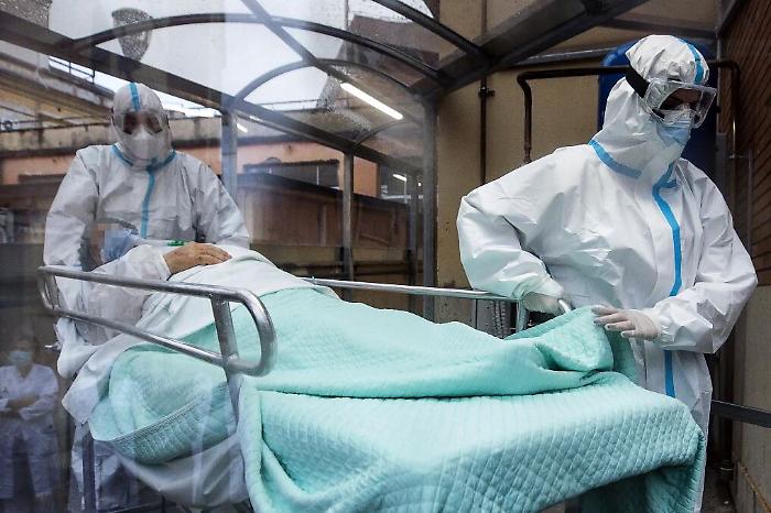 Covid, il bollettino del 2 dicembre: in Sicilia 1.483 nuovi casi e 27 morti