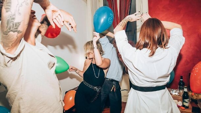 Blitz dei Cc in festa privata ad Alcamo Marina: 5.200 &euro; di multe agli invitati senza mascherina