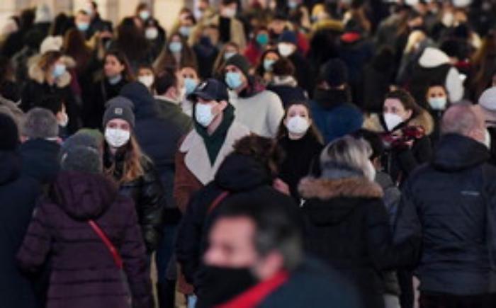 Covid, spostamenti, visite a parenti e vacanze per le Feste: chi e quando si potr&agrave; muovere