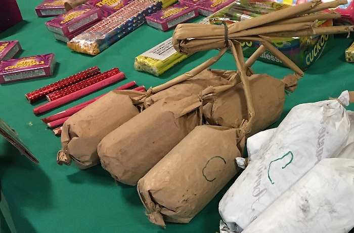 Vendeva fuochi d'artificio su Fb: arrestato palermitano 36enne