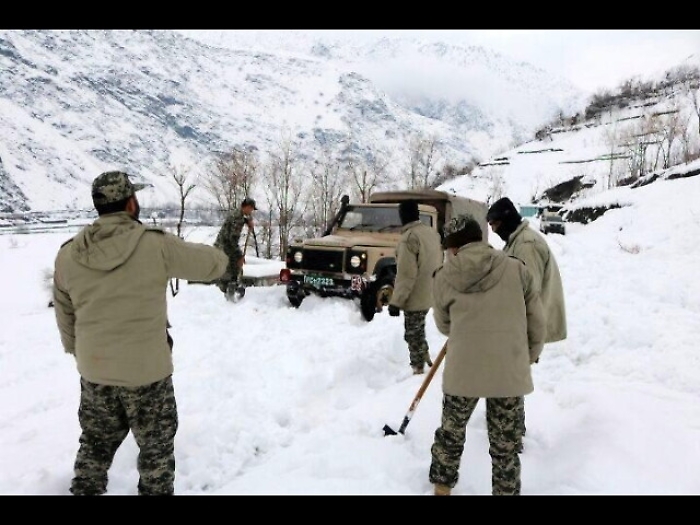 Valanghe Afghanistan-Pakistan, 100 morti