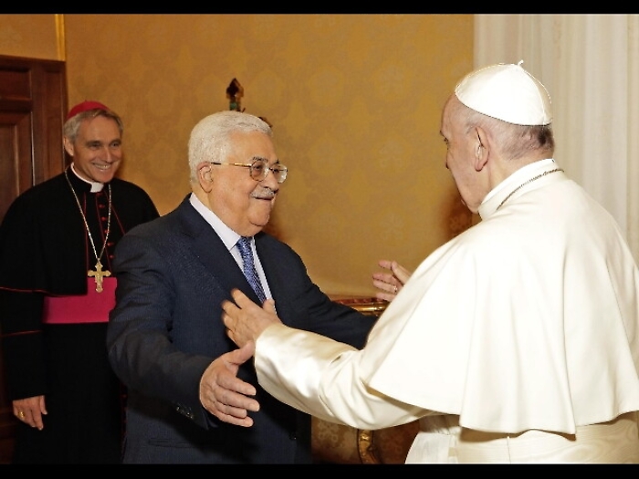 Papa, con Abu Mazen parlato tema 2 Stati