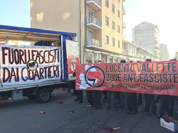 Antifascisti, partito corteo di Torino