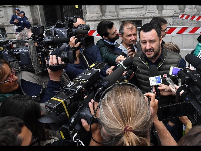 Salvini, stracceremo carte accoglienza