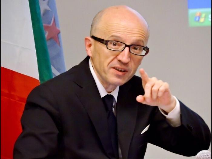 Consigliere su Fb, vicini contatto Ufo