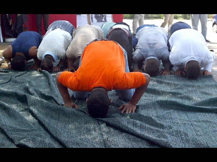 Incendiata porta moschea a Padova