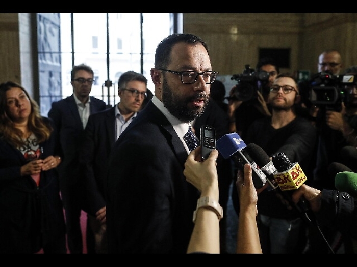 Patuanelli, scuso penale &egrave; alibi