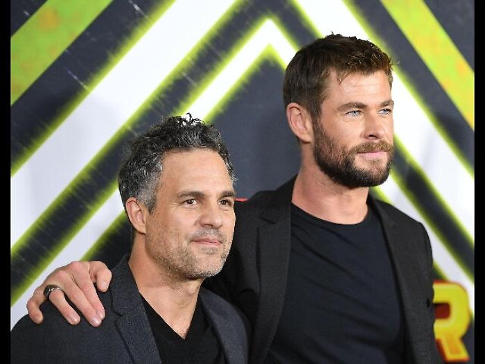Thor Ragnarok, humour e parenti serpenti