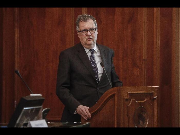 Vegas da Casini, porta materiale banche