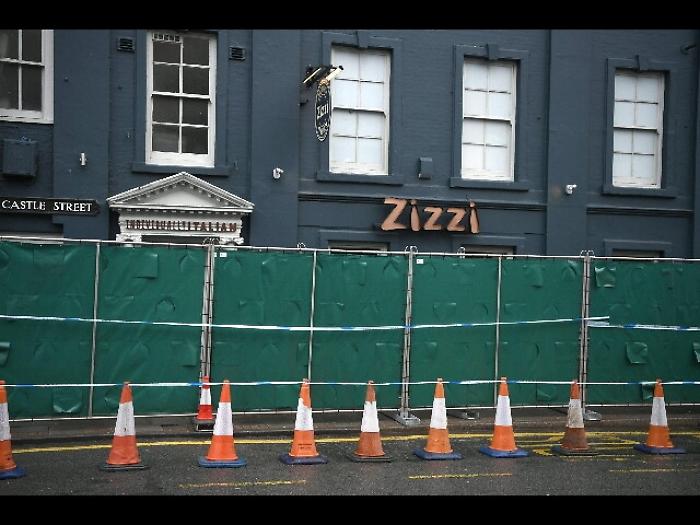 Spia russa: '500 persone lavino vestiti'