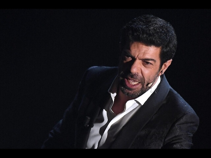 Favino emoziona con monologo da Koltes