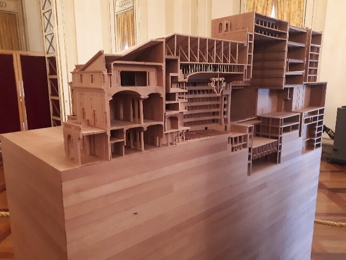 Scala mostra narra storia e futura torre