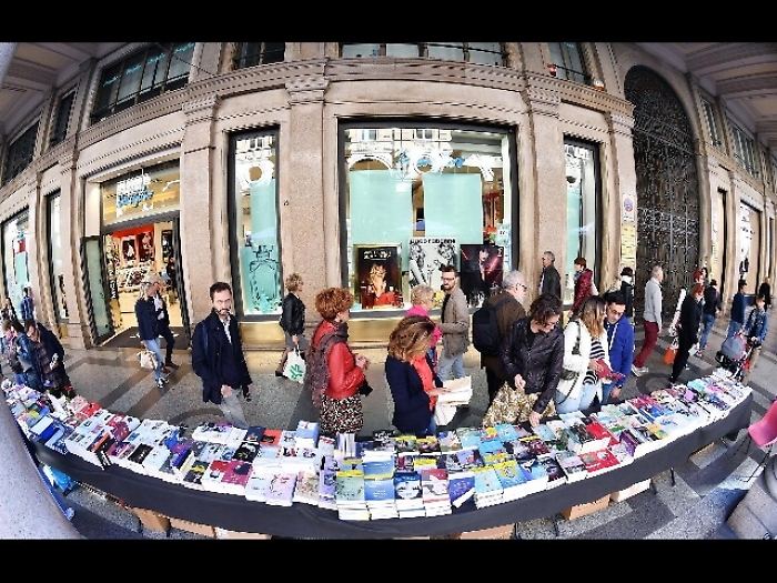 Libri, mercato italiano +3.8% nel 2019