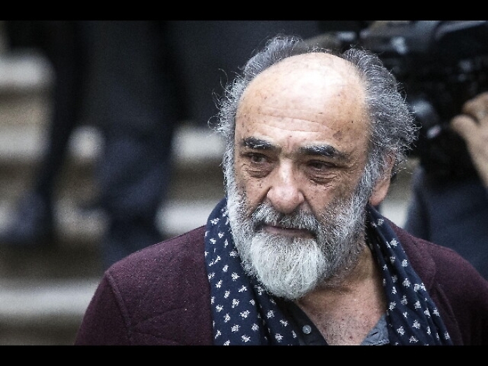 Haber, 70 anni con valigia dell'attore