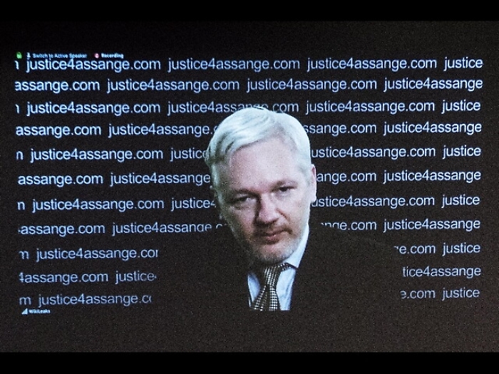 Assange, 'non perdono 7 anni detenzione'