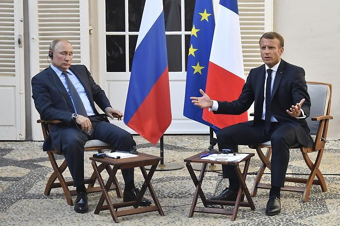 Macron vede Putin, prove di dialogo alla vigilia del G7