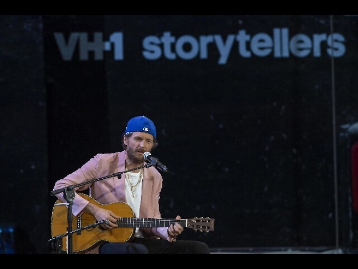 Jovanotti 'tra successi e versi'
