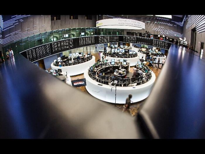 Borsa: Europa fiacca dopo Usa, ok Milano