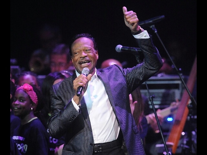 Addio Edwin Hawkins, cant&ograve; Oh Happy Day