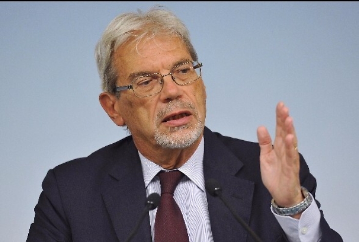 Il ministro De Vincenti a Palermo: "Per il Patto per la Sicilia ci sono 300 milioni"