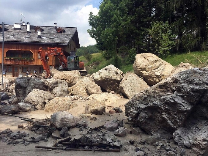 Frana in Svizzera, 100 evacuati