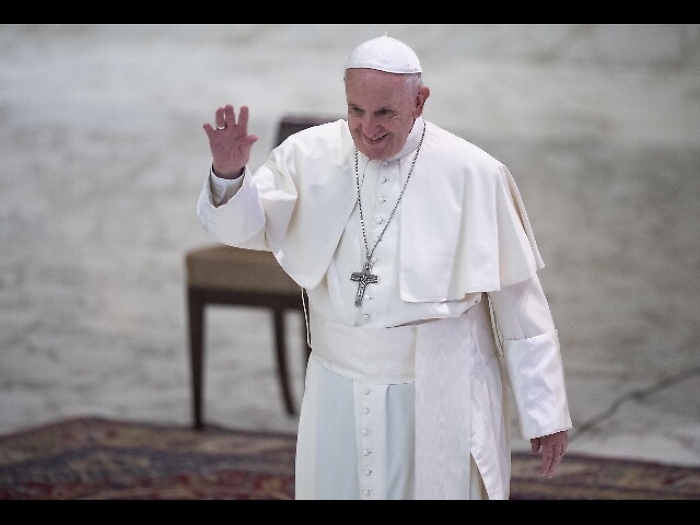 Papa,politici privi saggezza causa danni