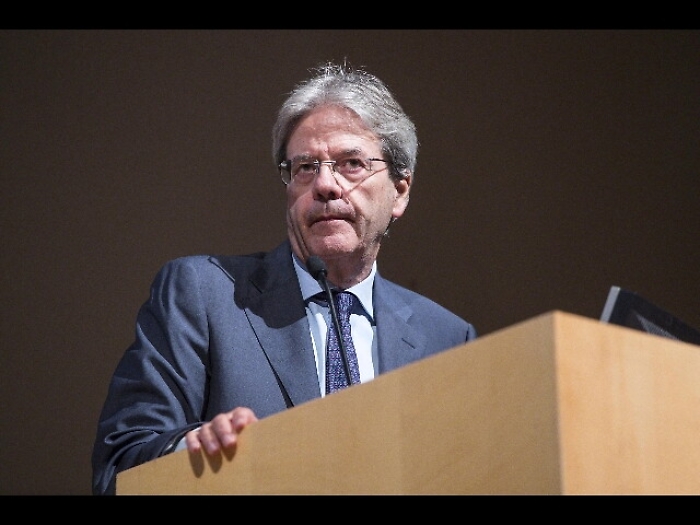Gentiloni, governo su scia onda globale