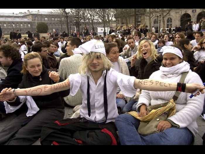 Statali in piazza contro riforma Macron
