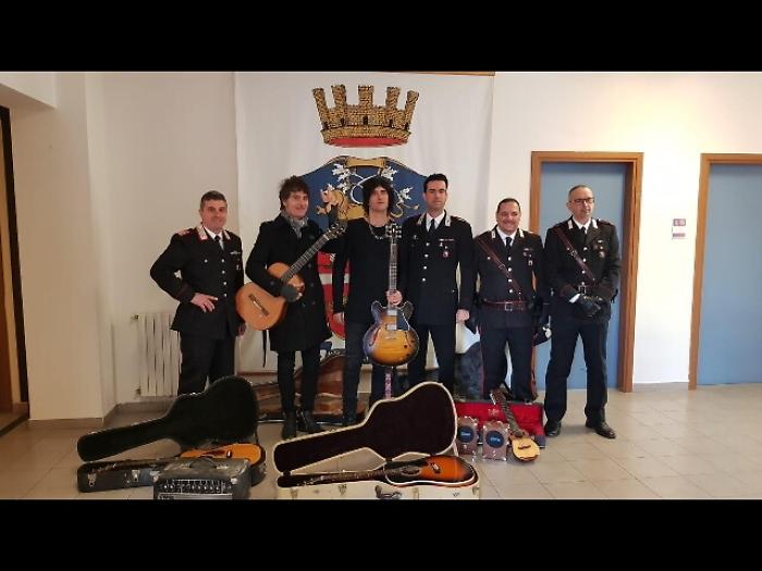 Riconsegnati a Negrita strumenti rubati