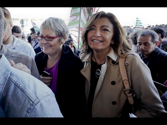 Indagata Lucci, 'vogliono fermarmi'