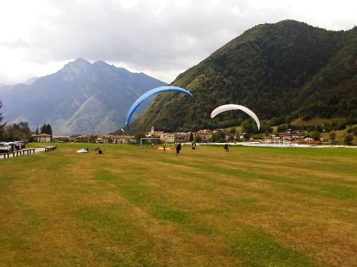 Precipita col parapendio in Trentino