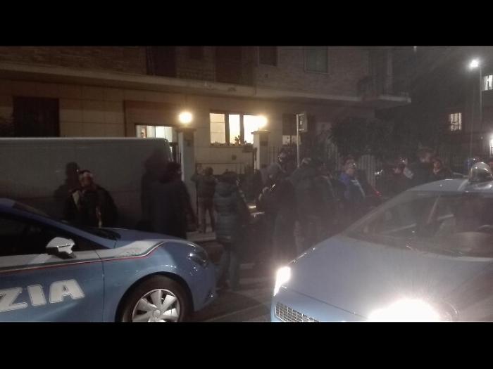 Donna morta, si indaga per omicidio