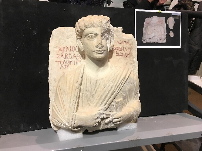 Venduti su Fb tesori del Medio Oriente