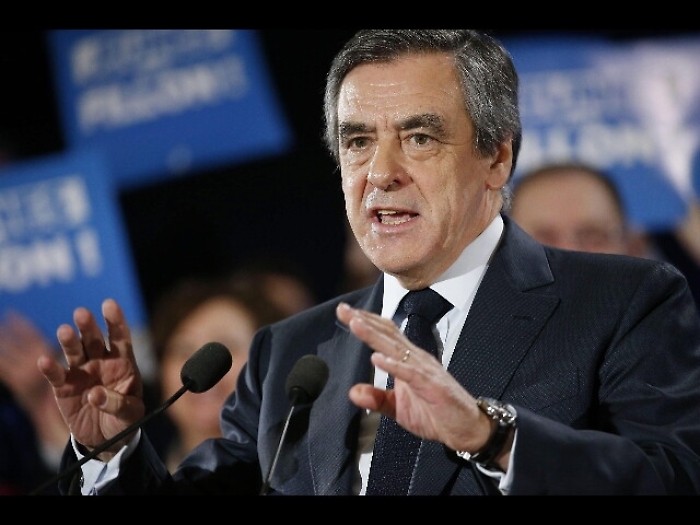 Francia: 68% vuole ritiro Fillon