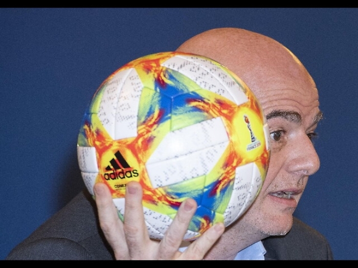 Infantino: Mondiale'22 anche fuori Qatar