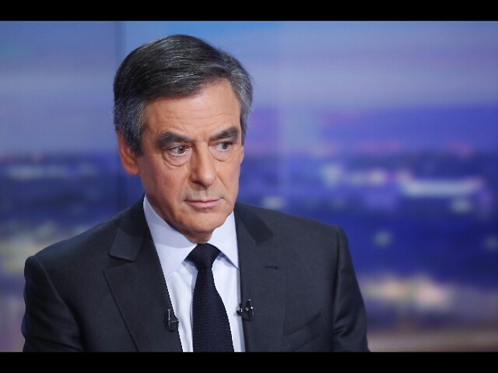 Nuove accuse a Fillion per 7 assegni