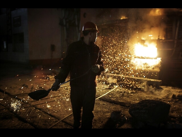 Giappone, cala produzione industriale