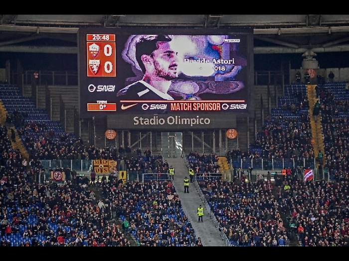 Astori:Primavera Juve porta corona fiori