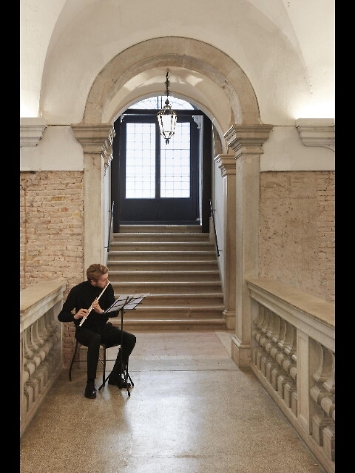 Kounellis "dipinge" con materia